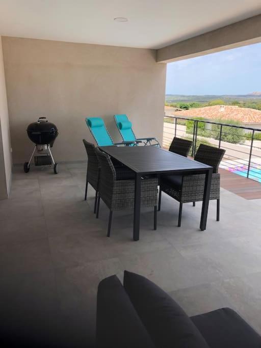 Villa Neuve Avec Piscine Bonifacio  Exteriör bild